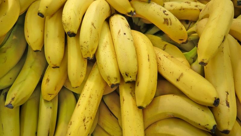 7 проблем, от которых можно избавиться при помощи двух бананов