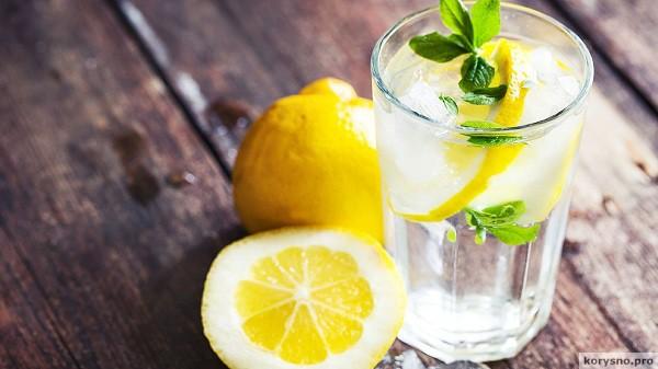 Почему утром нужно выпивать стакан тёплой воды с лимоном