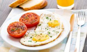 9 рецептов простых и полезных завтраков для тех, кто вечно опаздывает