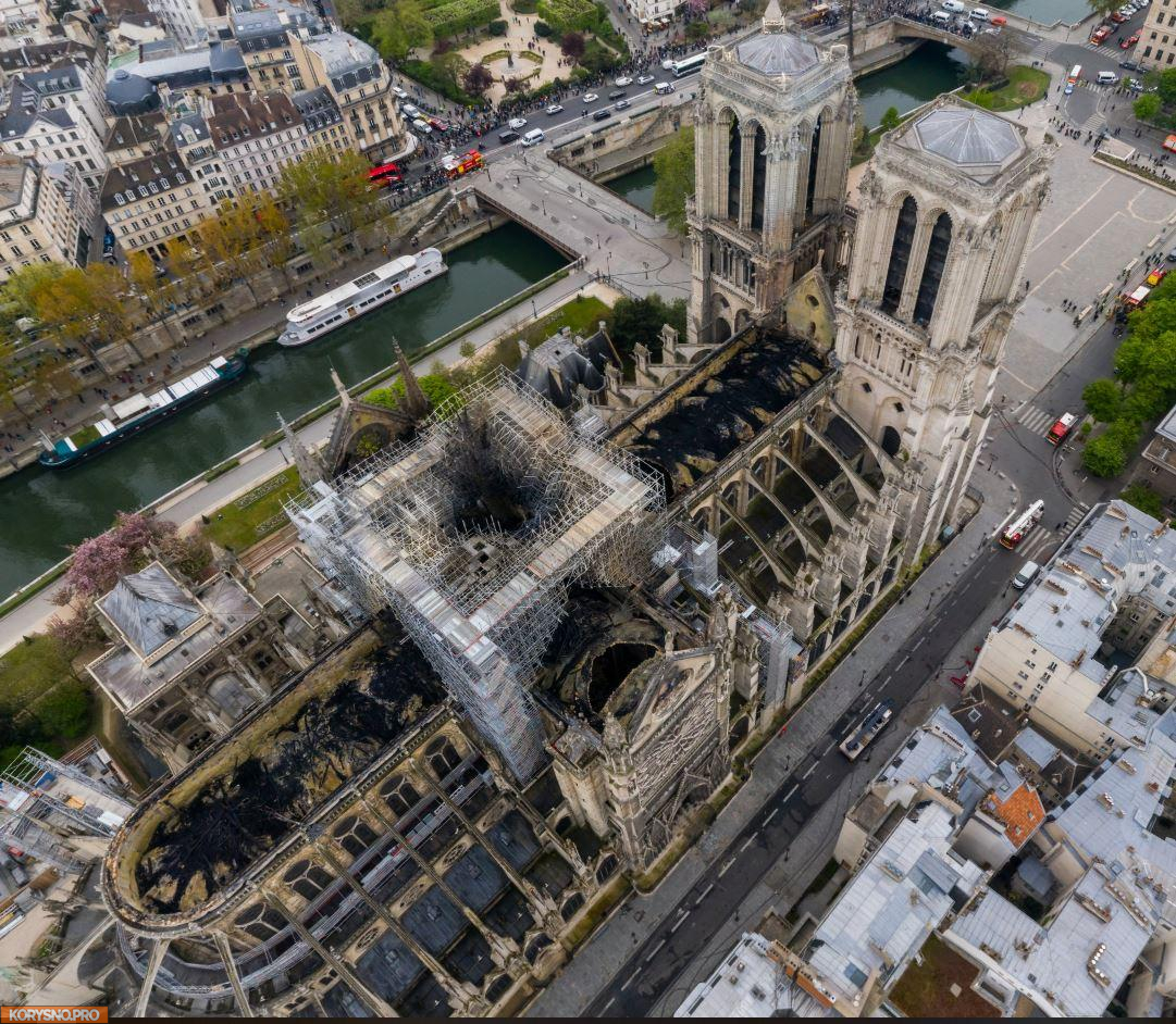 Что погибло и что уцелело в соборе Парижской Богоматери. Фотографии