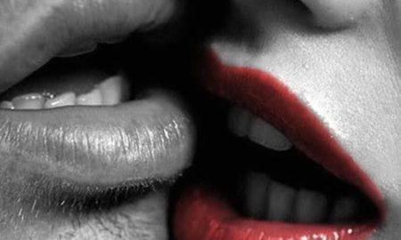 9 техник возбуждающих поцелуев во время секса