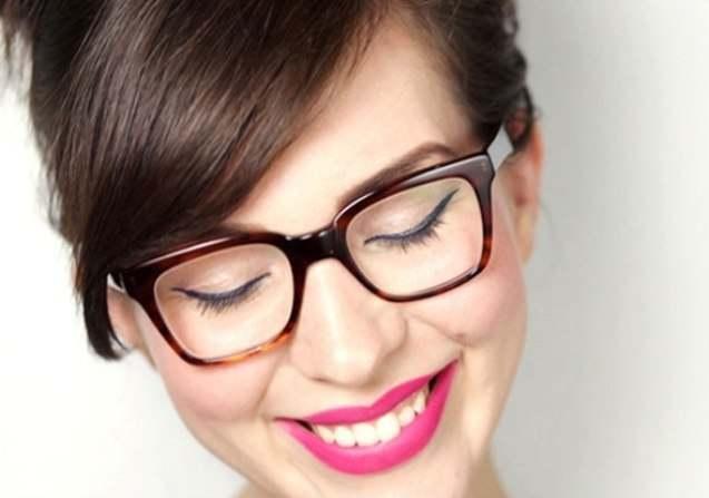 22 полезные хитрости для тех, кто носит очки