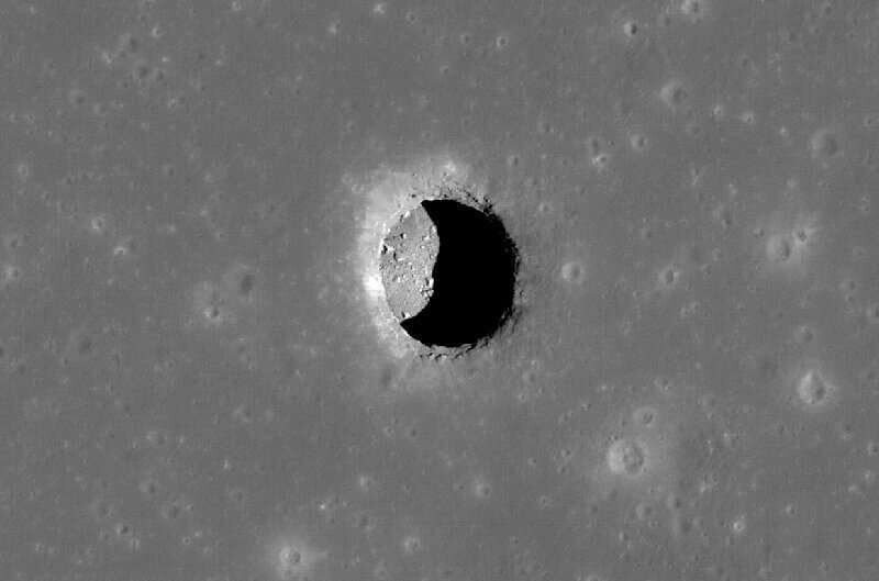 NASA обнаружило на Луне пещеры с постоянной комфортной для человека температурой